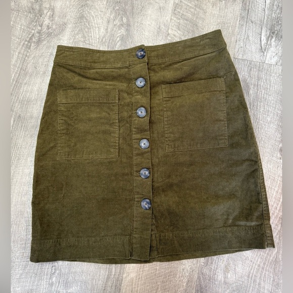 Cremieux Olive Button-Front Corduroy Skirt Size 4 - Picture 1 of 3